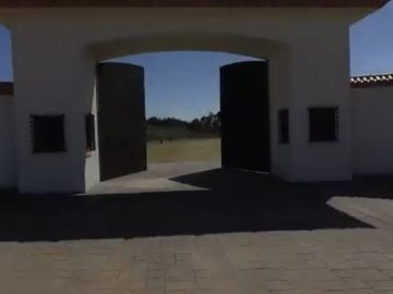 RANCHO CON LAGO