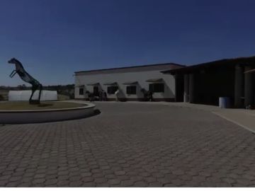 RANCHO CON LAGO