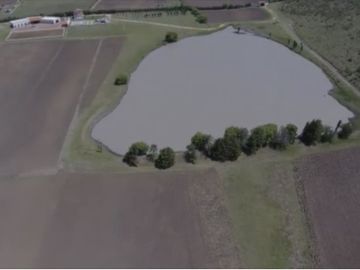 RANCHO CON LAGO