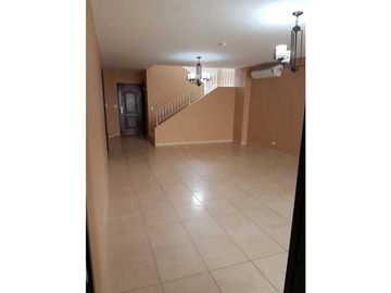 VENTA CASA BRISAS DEL GOLF