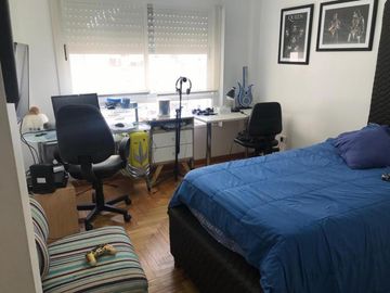EXCELENTE DEPARTAMENTO CON PISCINA Y COCHERA DE 4 AMBIENTES