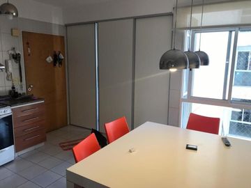 EXCELENTE DEPARTAMENTO CON PISCINA Y COCHERA DE 4 AMBIENTES