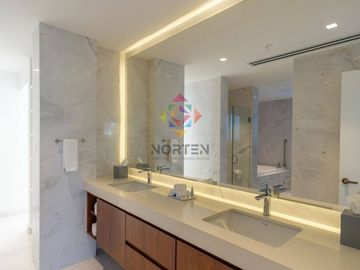 MAJESTUOSA RESIDENCIA EN VENTA EN LAGOS DEL SOL, CANCUN, Q.