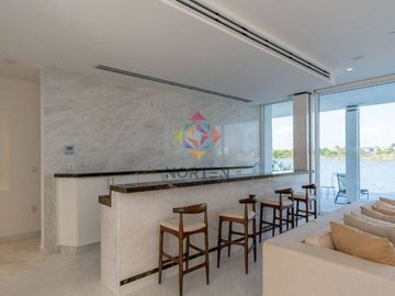 MAJESTUOSA RESIDENCIA EN VENTA EN LAGOS DEL SOL, CANCUN, Q.
