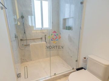 MAJESTUOSA RESIDENCIA EN VENTA EN LAGOS DEL SOL, CANCUN, Q.