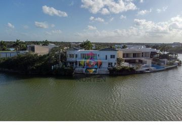 MAJESTUOSA RESIDENCIA EN VENTA EN LAGOS DEL SOL, CANCUN, Q.