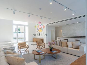 MAJESTUOSA RESIDENCIA EN VENTA EN LAGOS DEL SOL, CANCUN, Q.