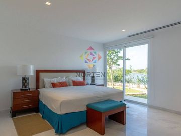 MAJESTUOSA RESIDENCIA EN VENTA EN LAGOS DEL SOL, CANCUN, Q.