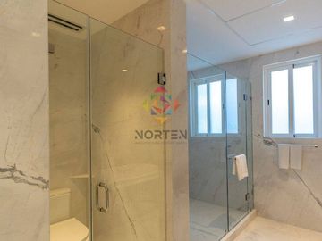 MAJESTUOSA RESIDENCIA EN VENTA EN LAGOS DEL SOL, CANCUN, Q.
