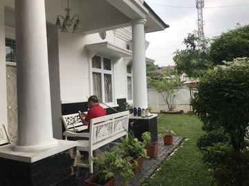 RUMAH LUAS POSISI HOOK SIAP HUNI DALAM PERUMAHAN DI GALAXY BEKASI