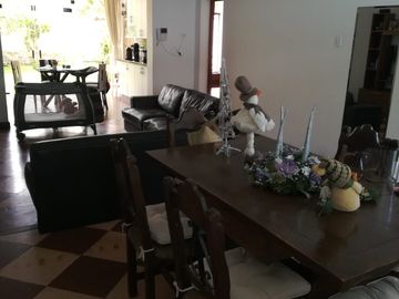 HERMOSA CASA, GRAN TAMAÑO EN ZONA EXLUSIVA DE JESUS MARIA