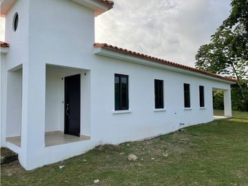 CASA 3 RECAMARAS HACIENDA PACIFICA SAN CARLOS PANAMA OESTE