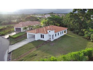 CASA 3 RECAMARAS HACIENDA PACIFICA SAN CARLOS PANAMA OESTE