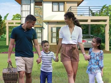 Pre-Selling Single Houses in Wellington Greens Compostela