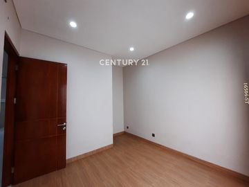 Dijual Rumah 2 Lantai Brand New Di Graha Raya