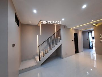 Dijual Rumah 2 Lantai Brand New Di Graha Raya