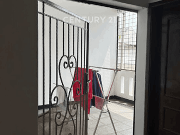 Rumah Rapi 2 Lt Di Duta Bumi Harapan Indah Bekasi