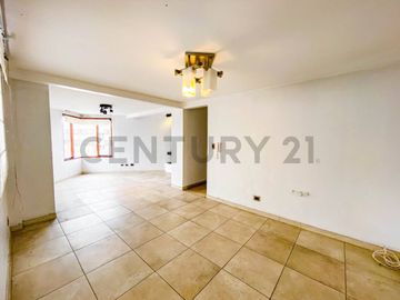 CASA DE 4 PISOS EN VENTA
