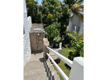 CASA EN VENTA A ORILLA DEL LAGO 