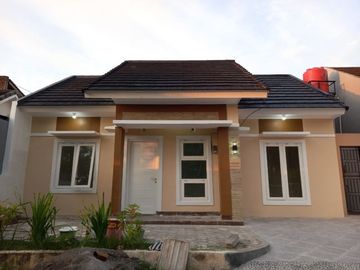 RUMAH CANTIK SIAP HUNI TANAH LUAS DI BERBAH SLEMAN