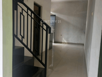Rumah Baru Bisa Untuk Usaha Dan Siap Pakai Di Jatiwaringin Bekasi