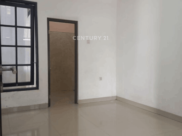 Rumah Baru Bisa Untuk Usaha Dan Siap Pakai Di Jatiwaringin Bekasi