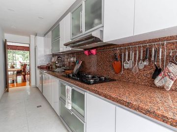 casa en venta en bosque de pinos-usaquén. Cod V5282