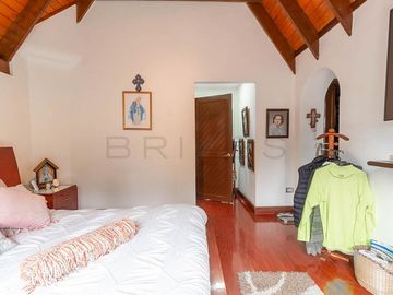 casa en venta en bosque de pinos-usaquén. Cod V5282