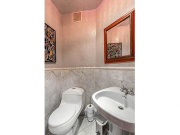 casa en venta en bosque de pinos-usaquén. Cod V5282