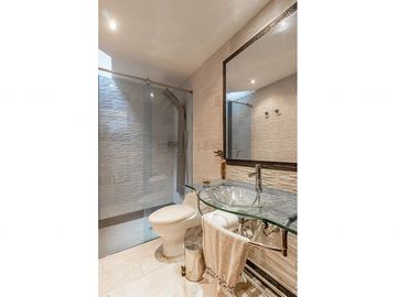 casa en venta en bosque de pinos-usaquén. Cod V5282