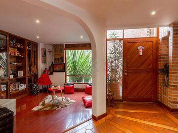 casa en venta en bosque de pinos-usaquén. Cod V5282