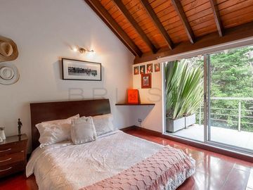 casa en venta en bosque de pinos-usaquén. Cod V5282