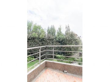 casa en venta en bosque de pinos-usaquén. Cod V5282