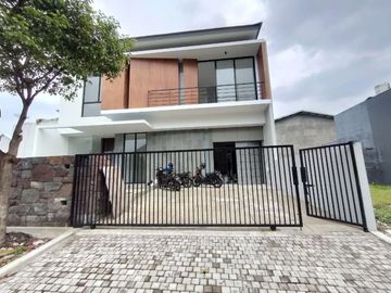 Rumah Baru Minimalis 2 Lantai Cluster Terdepan Citraland Surabaya