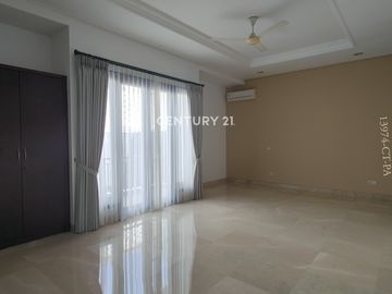 Dijual Rumah Mewah Siap Huni Dengan Pool Di Pondok Indah