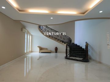 Dijual Rumah Mewah Siap Huni Dengan Pool Di Pondok Indah