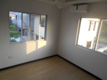 4 Bedrooms 2 Storey House and Lot for Sale in Pampang A.C