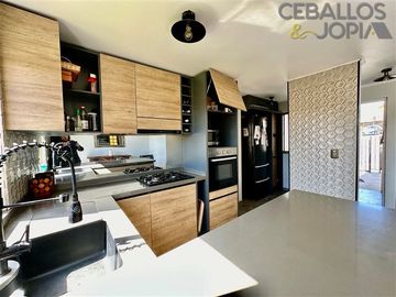 Casa en venta de 3 dorm. en Villa Alemana