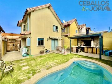 Casa en venta de 3 dorm. en Villa Alemana