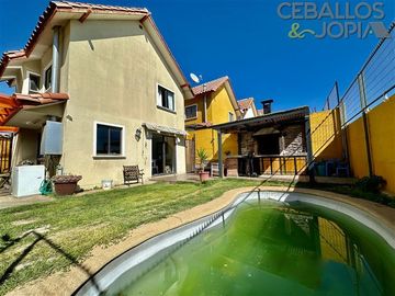 Casa en venta de 3 dorm. en Villa Alemana