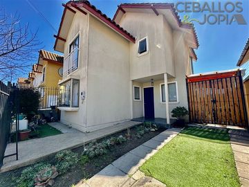 Casa en venta de 3 dorm. en Villa Alemana