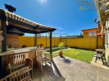 Casa en venta de 3 dorm. en Villa Alemana