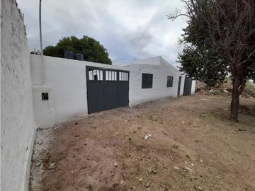 VENDO Barrio EL CERRITO 2 CASAS con Renta ESCRITURA