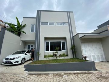 Rumah Baru di Sayap Setia Budi dkt Gegerkalong Upi bdg Utara
