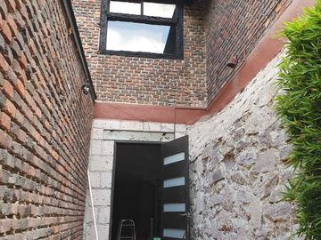 VENTA CASA SAYAVEDRA ESTILO INGLÉS