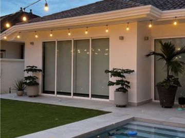 VENTA DE CASA EN SUNSET COAST, COSTA SUR