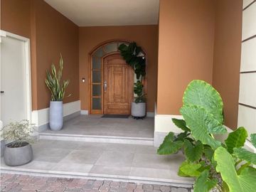VENTA DE CASA EN SUNSET COAST, COSTA SUR