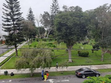 VENTA DE CASA COMO TERRENO, VENTA FINANCIADA, 390 M2, 4 PISOS + AZOTEA
