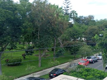 VENTA DE CASA COMO TERRENO, VENTA FINANCIADA, 390 M2, 4 PISOS + AZOTEA