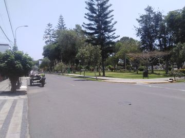 VENTA DE CASA COMO TERRENO, VENTA FINANCIADA, 390 M2, 4 PISOS + AZOTEA